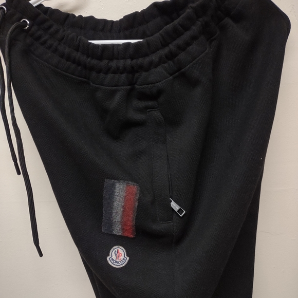Moncler sweatpants - Picture 8 of 11
